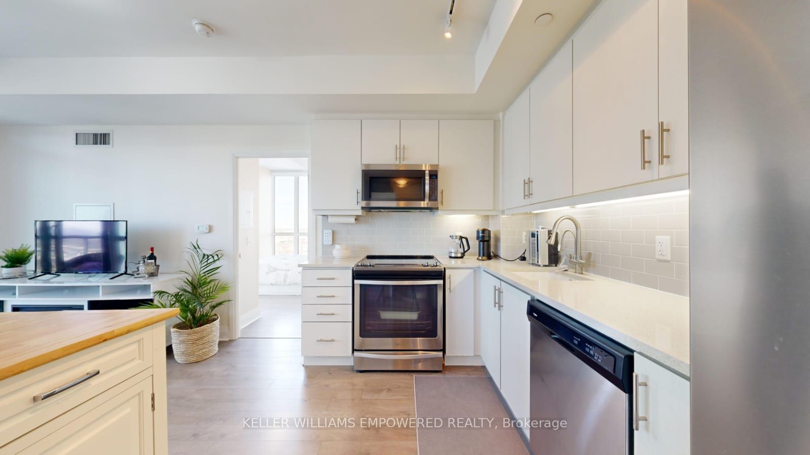 Additional image 6 of 1912-17 Zorra Street, Toronto, ON, M8Z 0C8