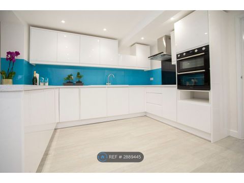 St. Johns Crescent, Bristol BS3, Room to rent