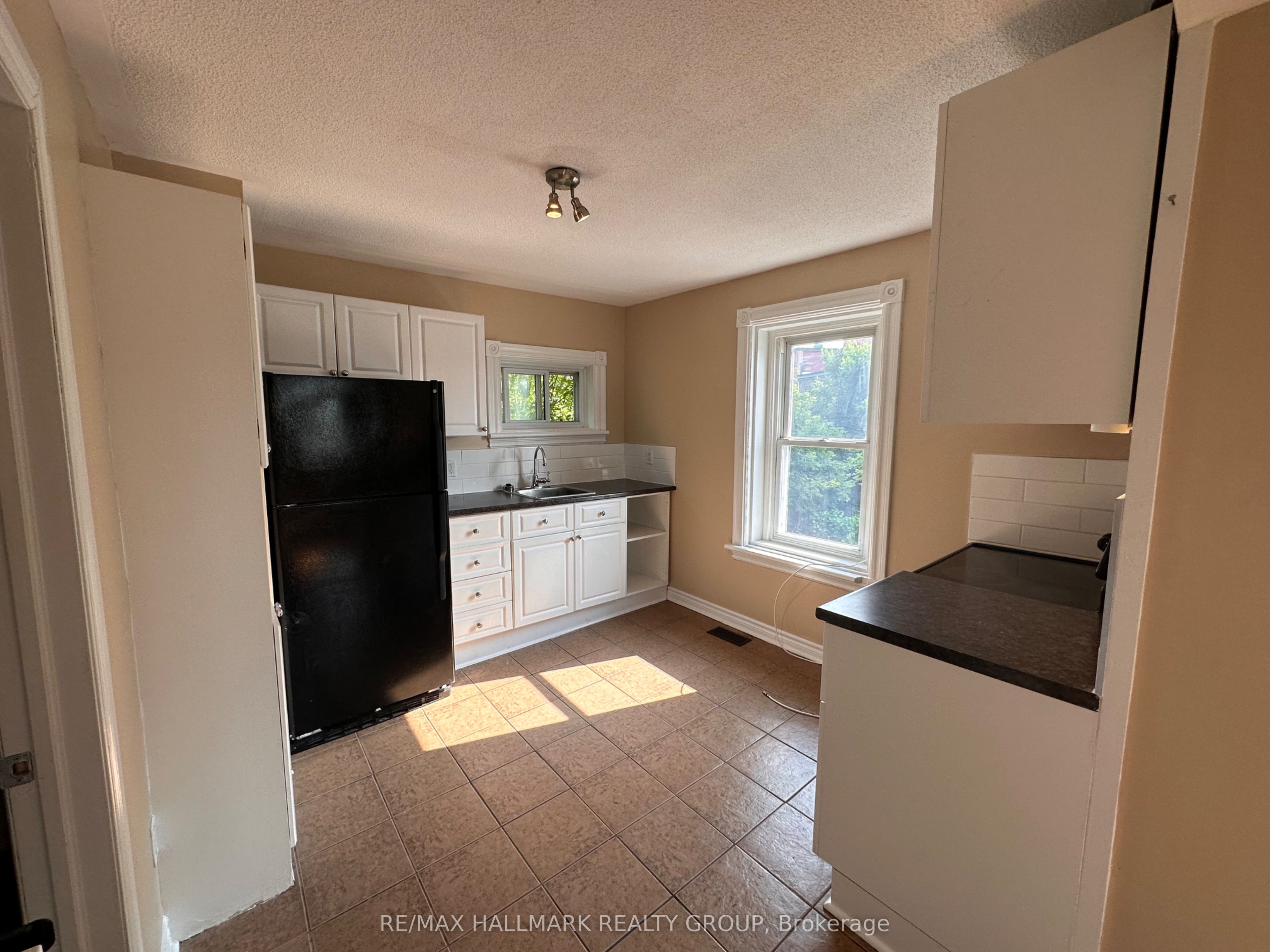 Additional image 2 of 3-1308 Shillington Avenue, Ottawa, ON, K1Z 8A5