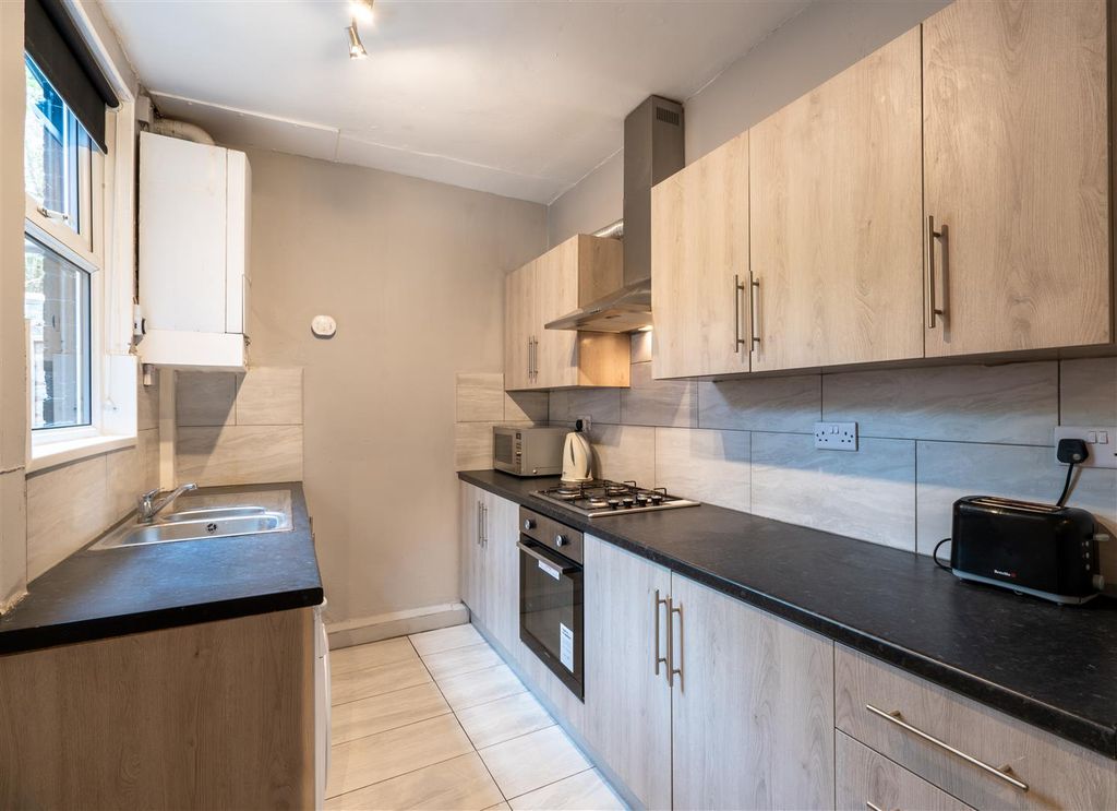 Additional image 2 of 5 bed shared accommodation to rent10 Filey Street, Broomhall, Sheffield S10