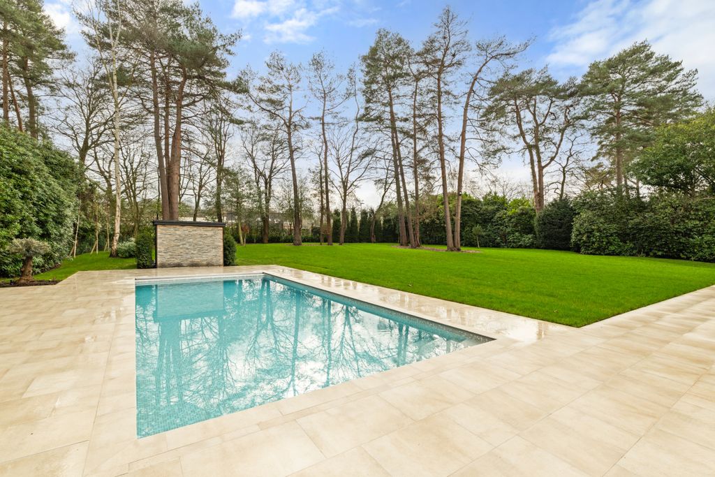 Additional image 23 of 6 bed property for saleEast Road, St George’S Hill, Surrey KT13