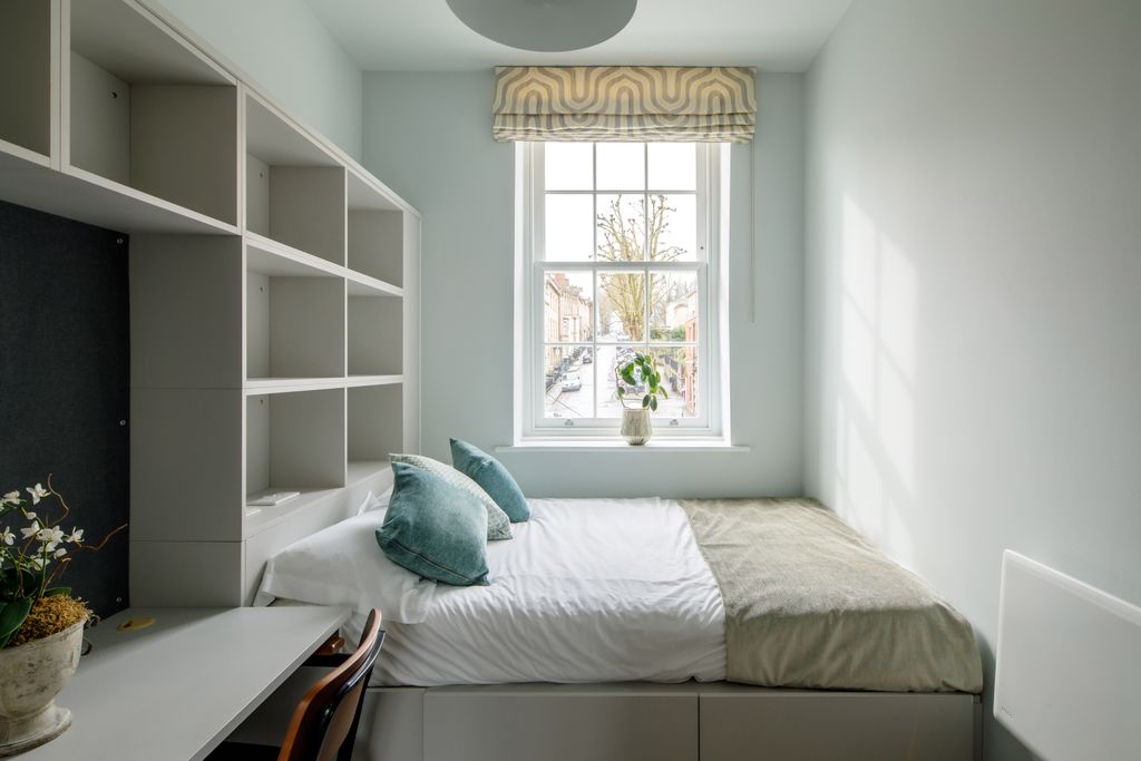 Additional image 2 of 3 bed shared accommodation to rentPark Street, Bristol BS1