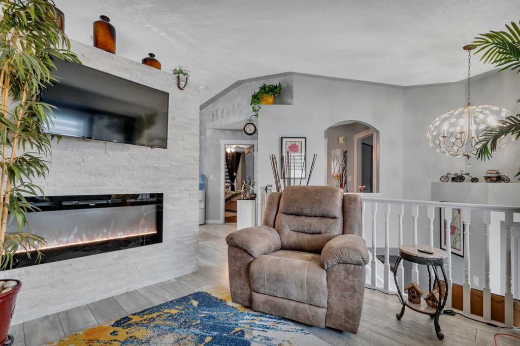 Additional image 4 of 17 Keast Way, Red Deer, AB, T4P 3Z3