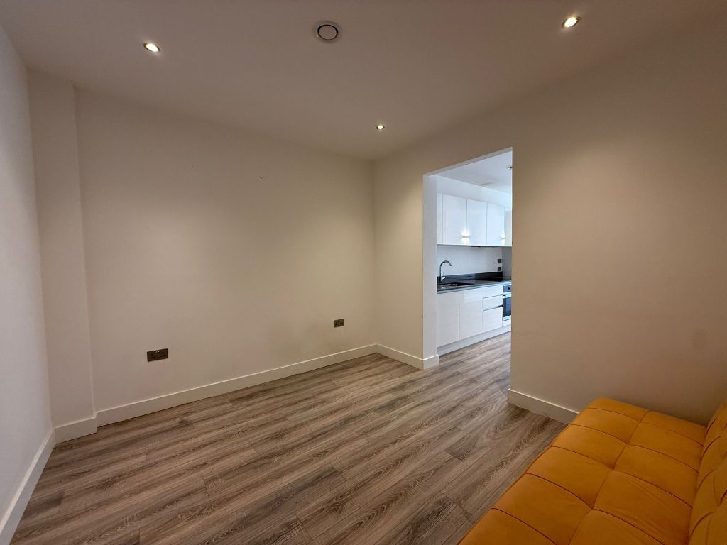 Additional image 3 of 1 bed flat to rentMill House, Overbridge Square, Newbury RG14