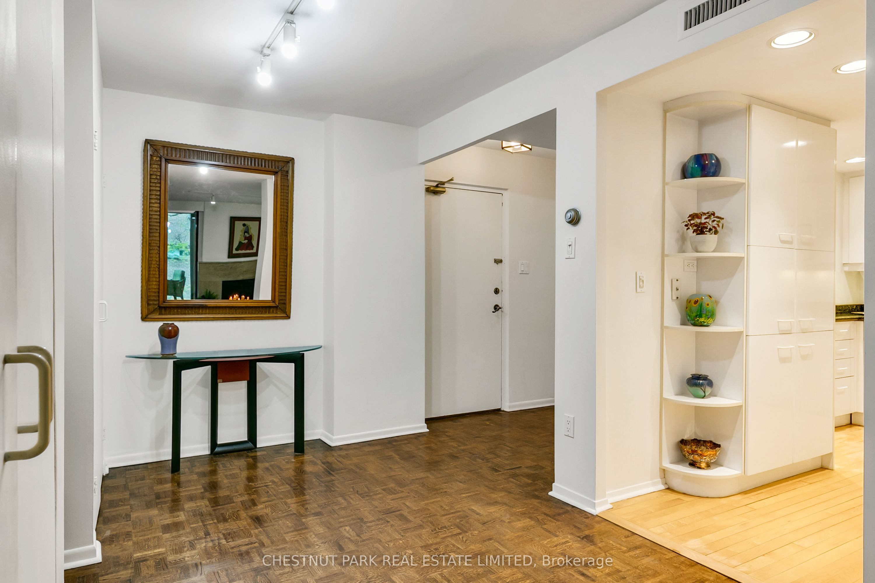 Additional image 5 of 405-70 Montclair Avenue, Toronto, ON, M5P 1P7