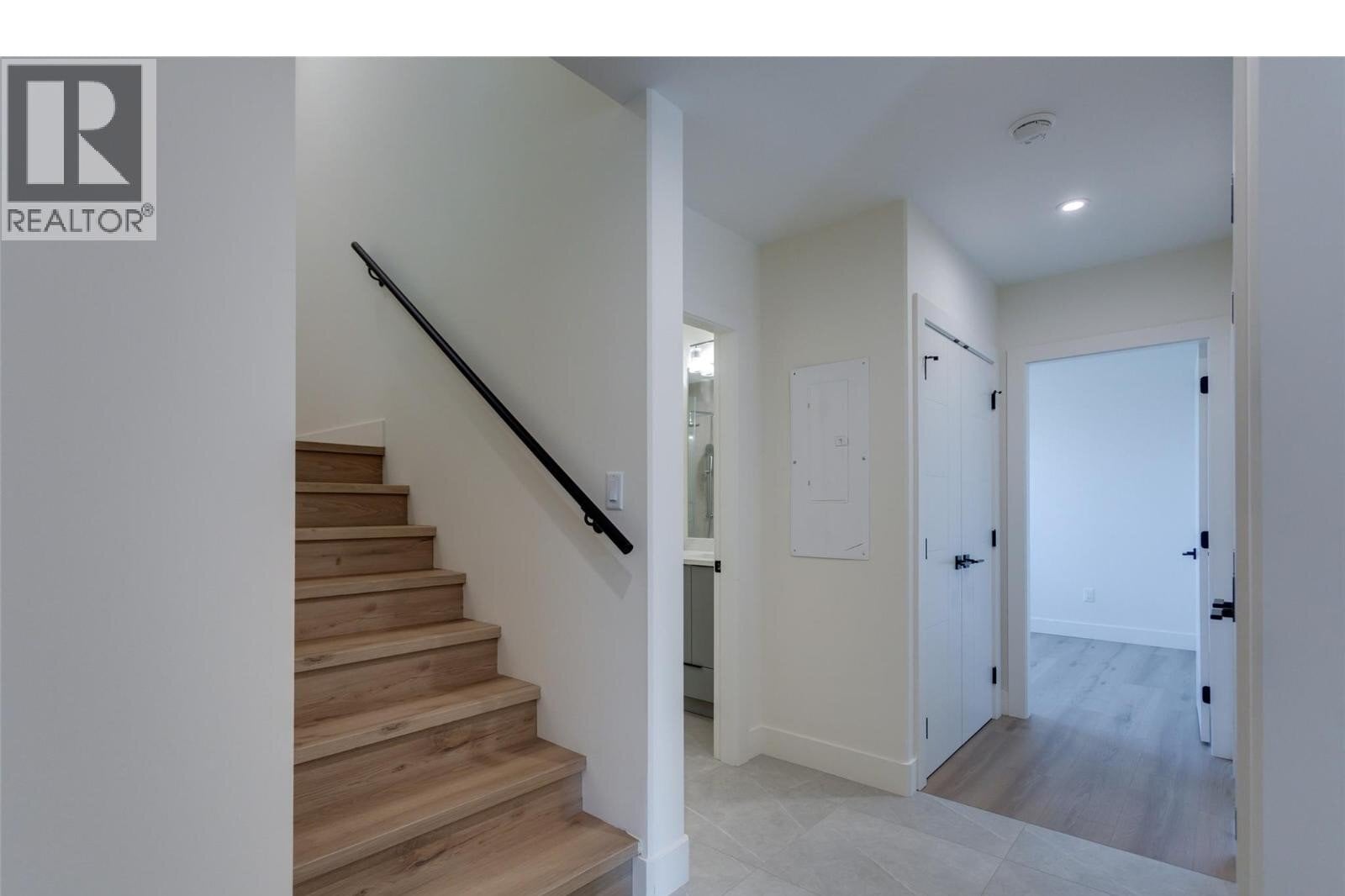 Additional image 8 of 4-970 Lawson Avenue, Kelowna, BC, V1Y6T1