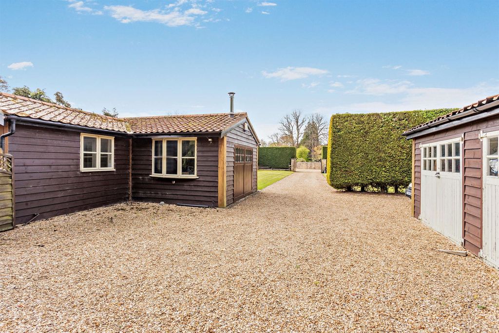 Additional image 22 of 5 bed cottage for saleChurch Street, Alwalton, Peterborough PE7