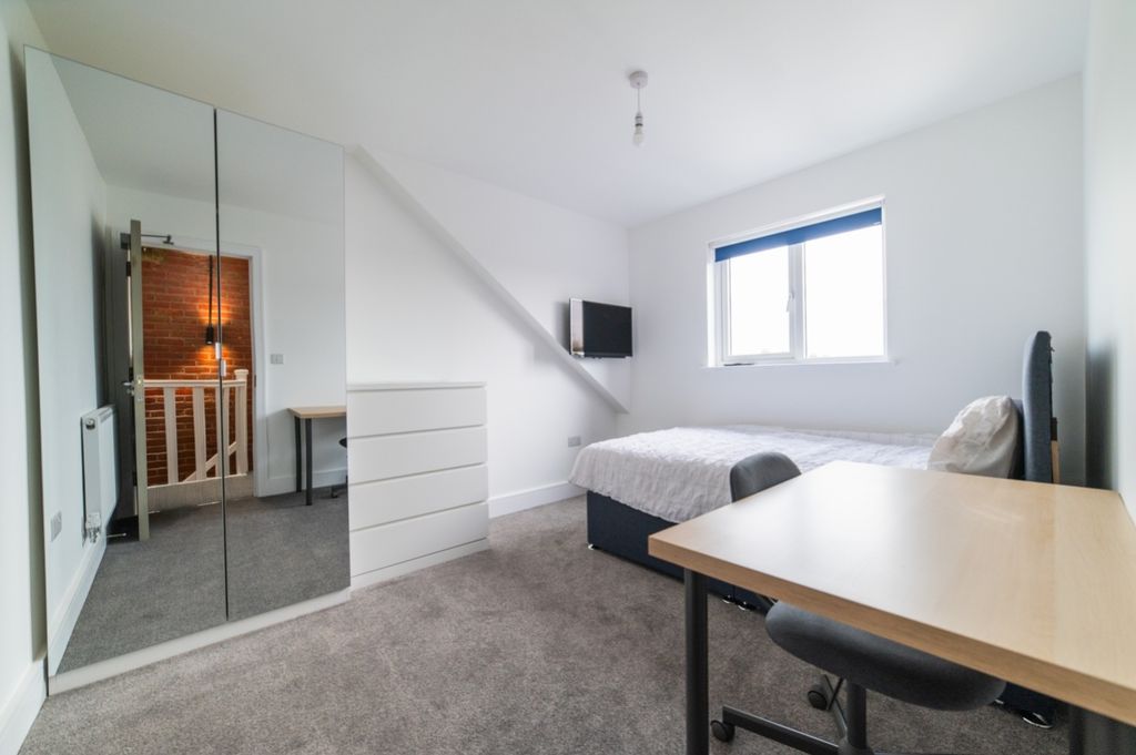 Additional image 6 of 7 bed terraced house to rentFlora Street, Cathays CF24