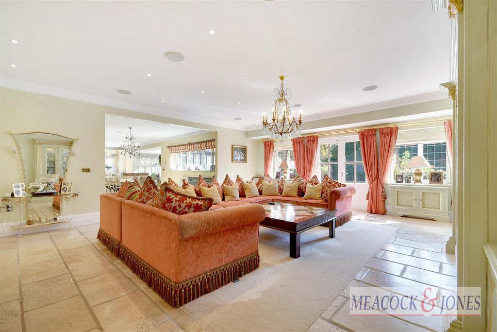 Additional image 10 of 7 bed detached house for saleHutton Mount, Brentwood CM13