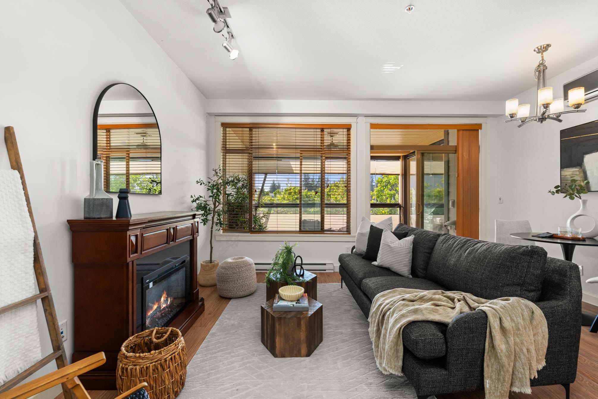 Additional image 6 of 202-2860 Trethewey Street, Abbotsford, BC, V2T 0G5