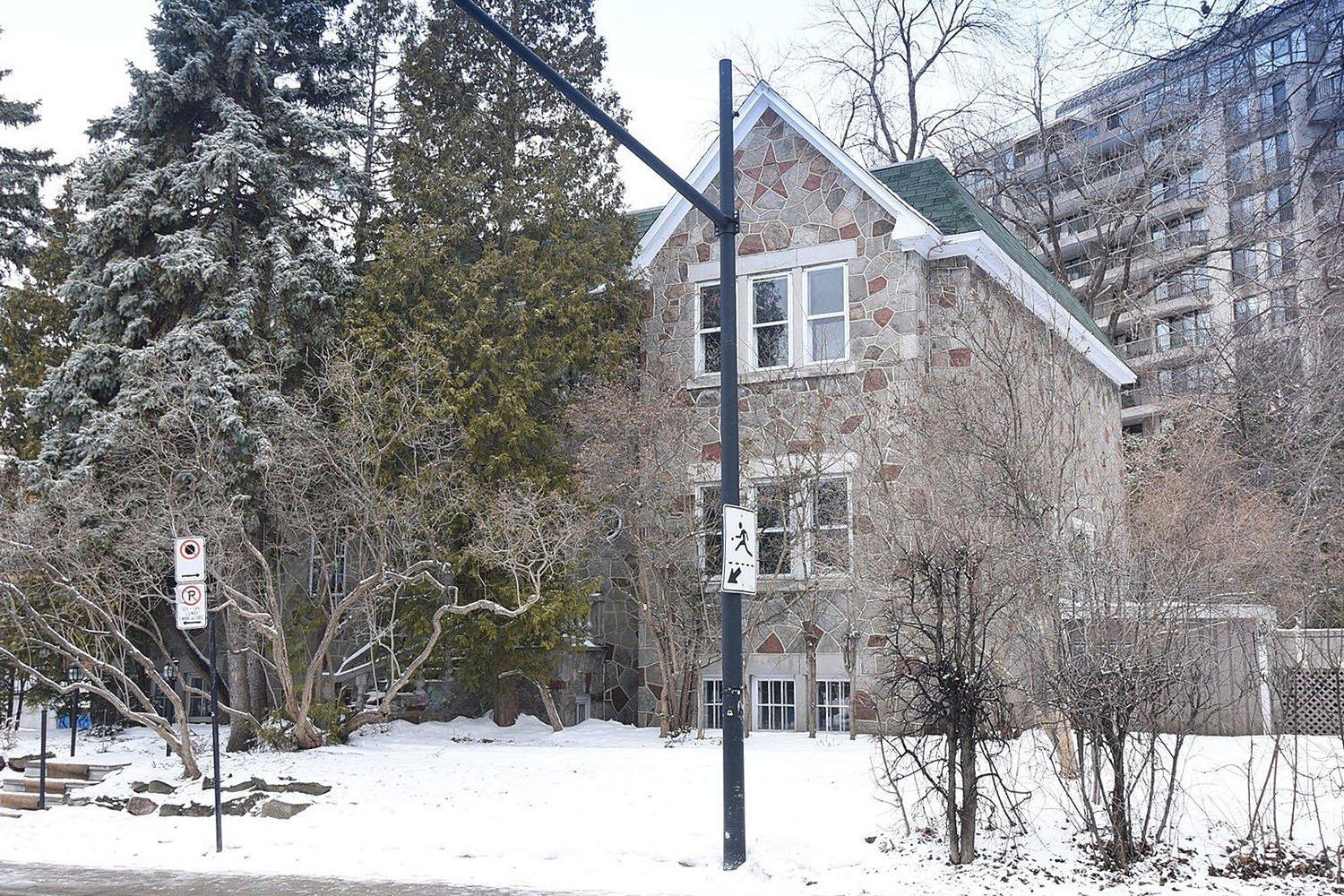 5971 Av. Wilderton
