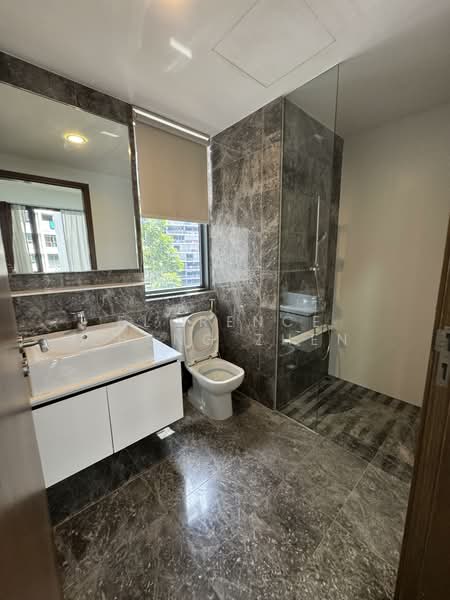 94 Punggol Central photo 3