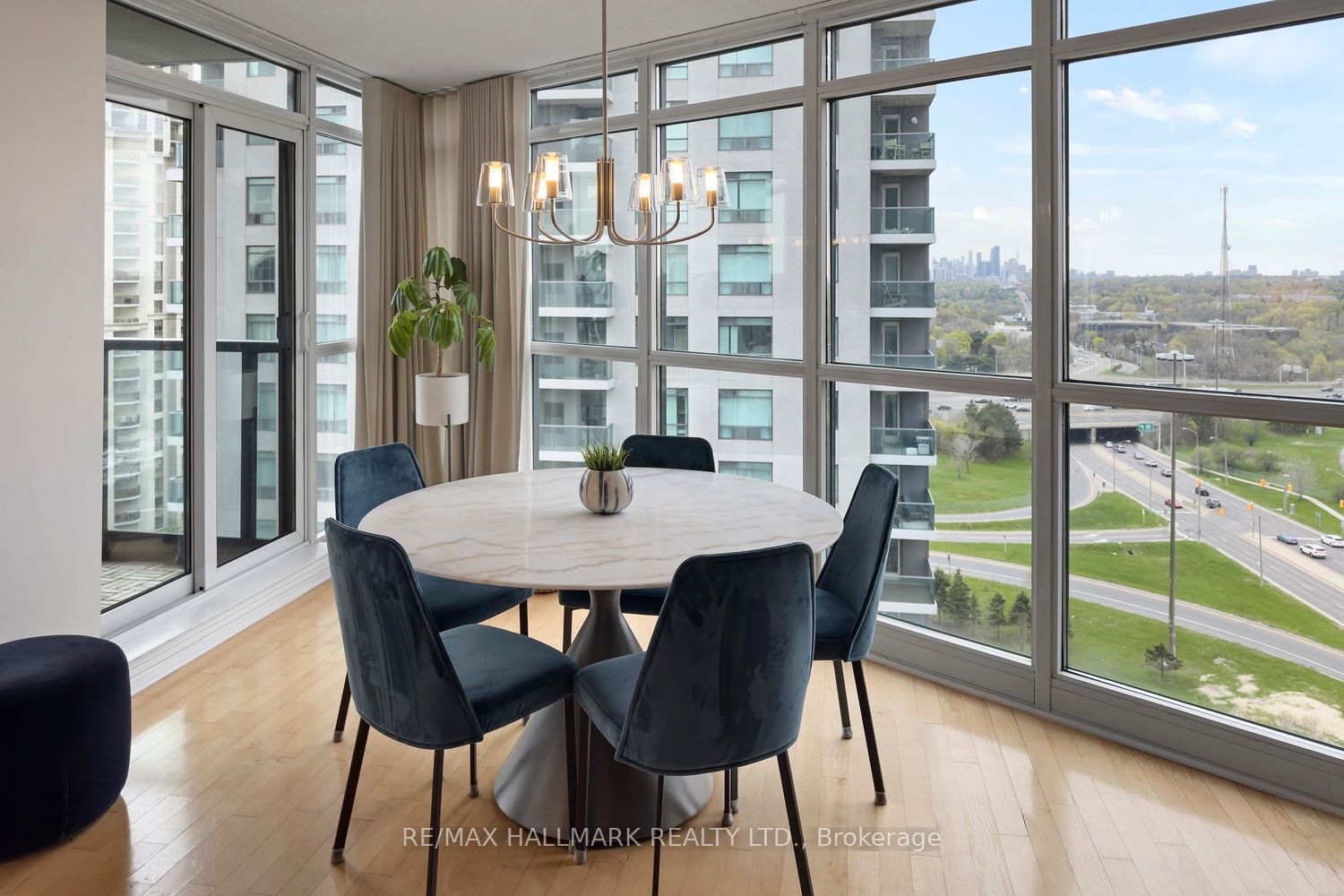 Additional image 4 of 1902-28 Harrison Garden Boulevard, Toronto, ON, M2N 7B5