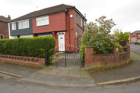 Chestnut Avenue, Droylsden M43