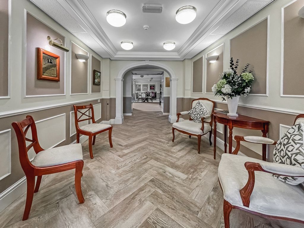 Additional image 13 of 2 bed flat for sale24 Woodside Walk, Hamilton, South Lanarkshire ML3