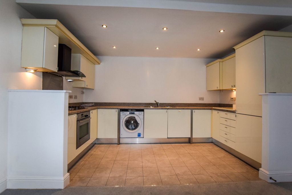 Additional image 4 of 2 bed flat to rentLilybrook Drive, Knutsford, Cheshire WA16