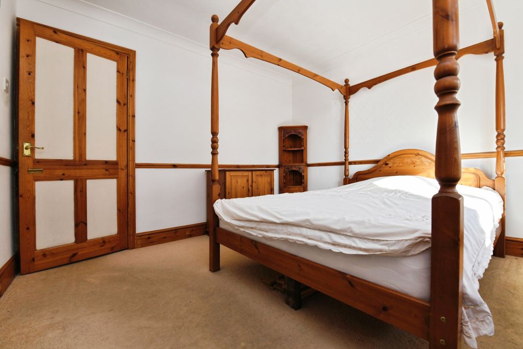 Additional image 13 of 4 bed detached house for saleBranksome Close, Stanford-Le-Hope SS17