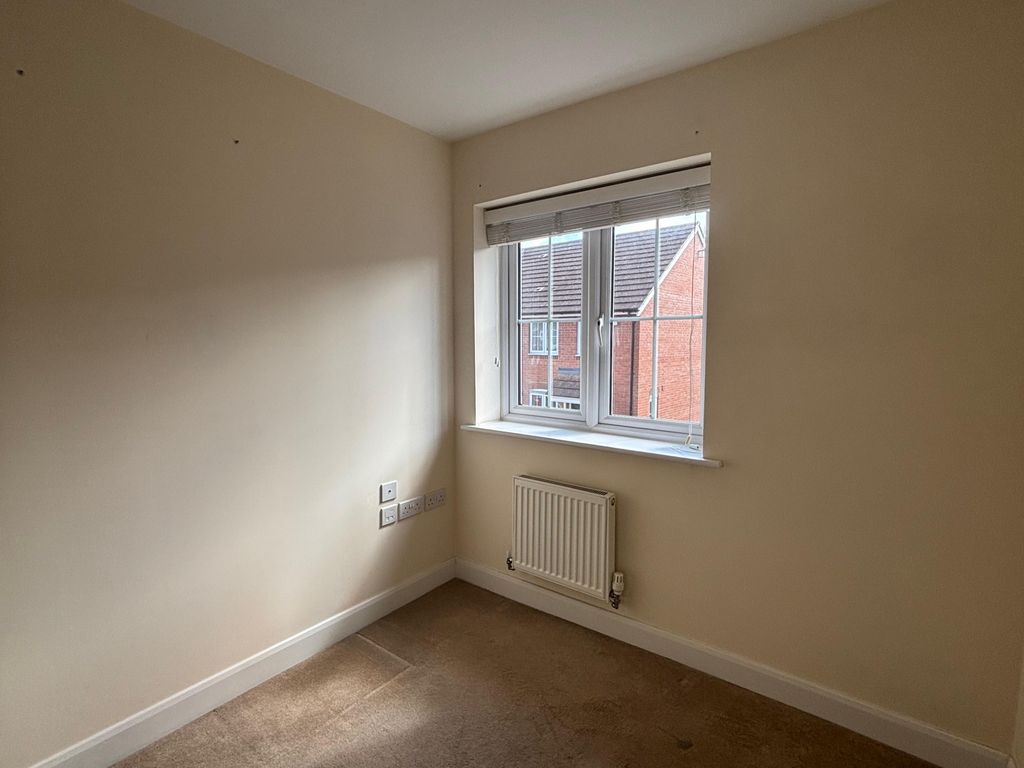 Additional image 13 of 3 bed semi-detached house to rentWheatcroft Way, Swindon SN1