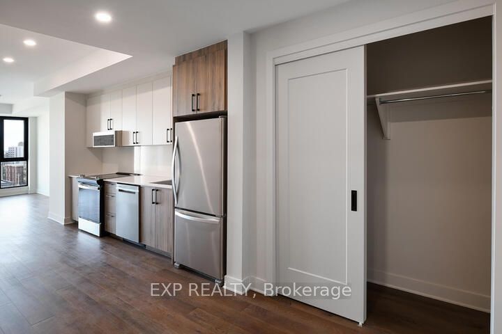 Additional image 3 of 504-331 Cooper Street, Ottawa, ON, K2P 0G5