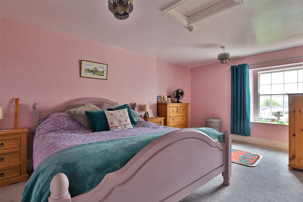 Additional image 8 of 2 bed flat for salePortway, Frome, Somerset BA11