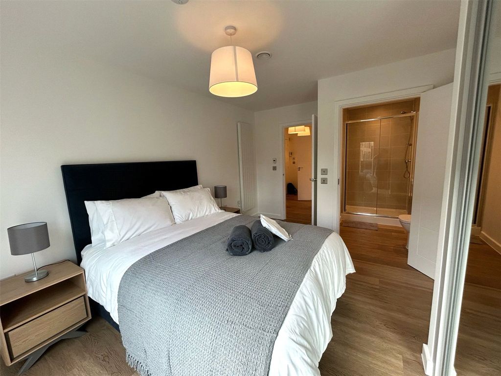 Additional image 3 of 2 bed flat to rentLeaping Birds Rise, Walton-On-Thames, Surrey KT12