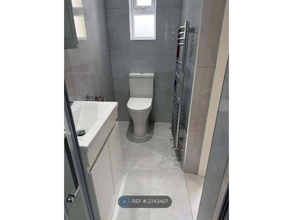 Additional image 16 of 7 bed end terrace house to rentInglehurst Gardens, Ilford IG4