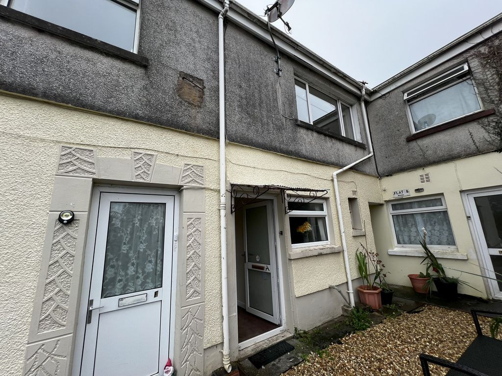 1 bed flat to rentAshgrove, Pontyberem, Carmarthenshire SA15