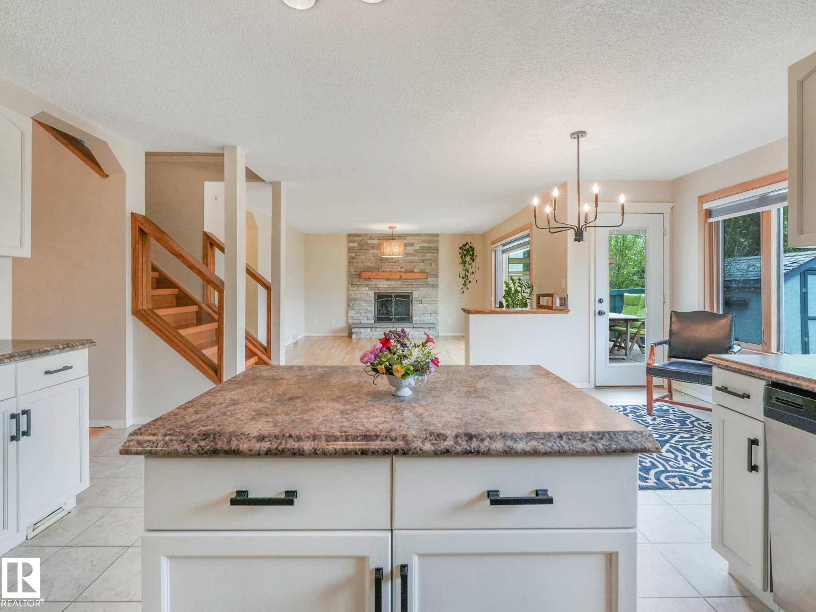 Additional image 4 of 1060 Wedgewood Boulevard NW, Edmonton, AB, T6M2L6