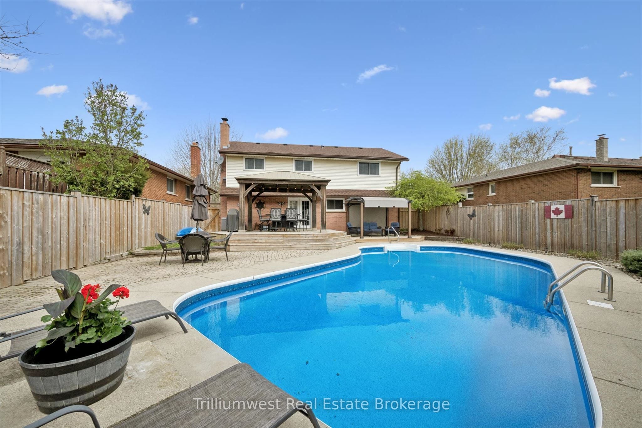 Additional image 2 of 625 Pine Island Crescent, Waterloo, ON, N2V 1T3