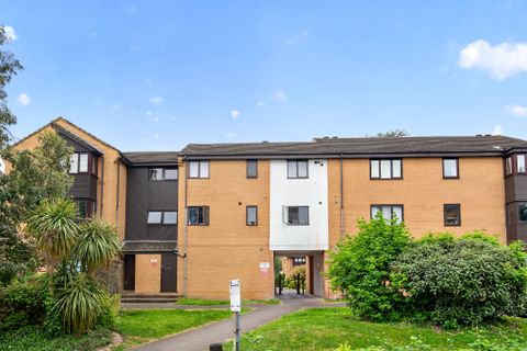 Wilkinson Way, London W4, Studio for sale