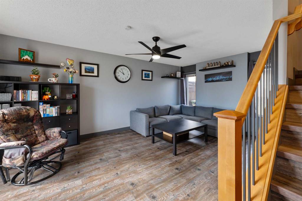 Additional image 4 of 11 Woodside Circle, Airdrie, AB, T4B 2H8