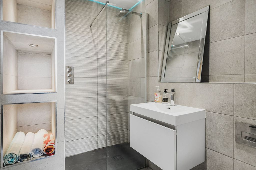 Additional image 16 of 4 bed flat for sale10 Roxburgh Street, Dowanhill G12