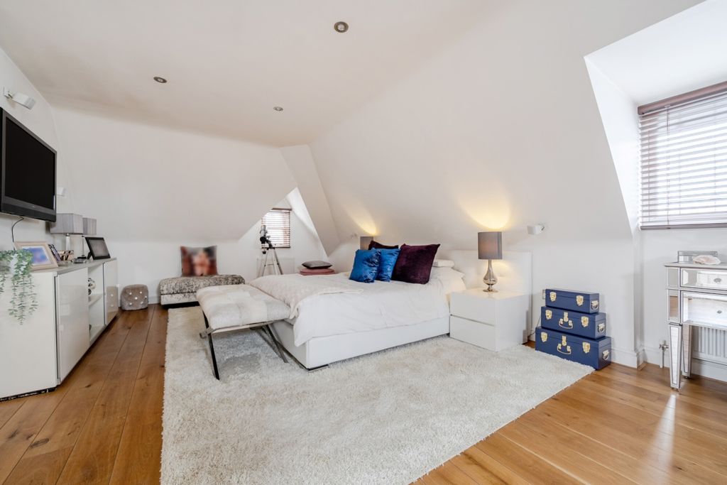 Additional image 30 of 5 bed detached house to rentBarnet Road, Arkley, Barnet EN5