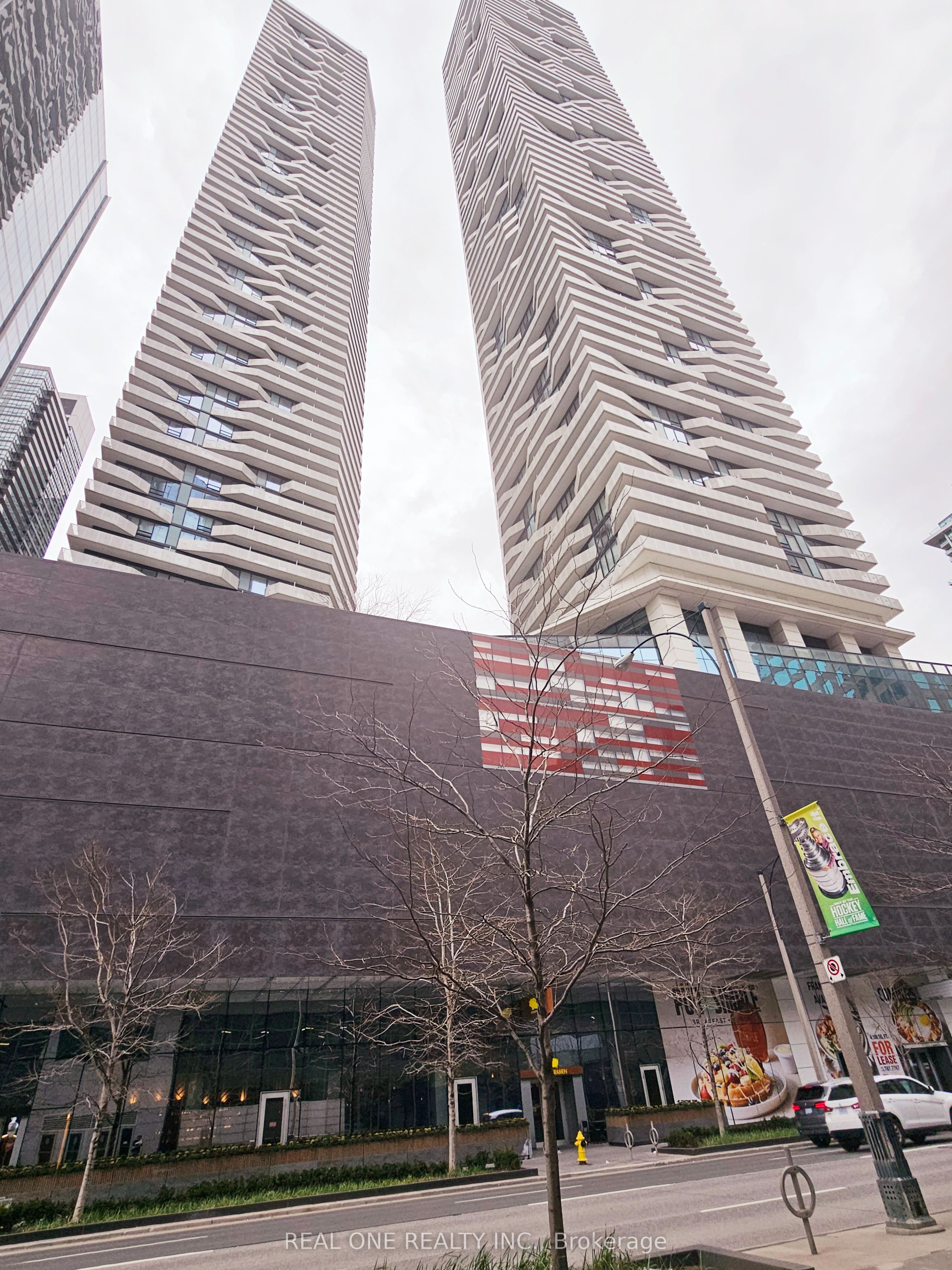 2108-88 Harbour Street, Toronto, ON, M5J 0C3