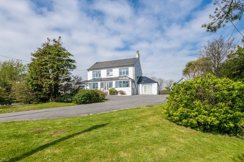 6 bed detached house for saleTrearddur Road, Trearddur Bay, Holyhead LL65