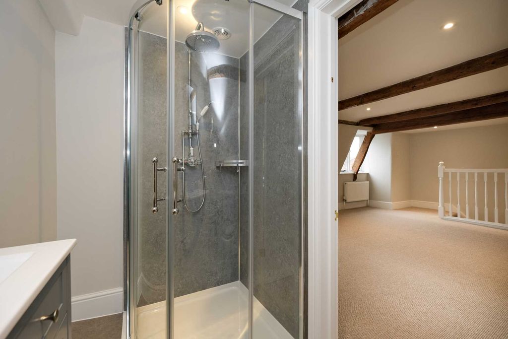Additional image 20 of 3 bed property to rentHigh Street, Box SN13