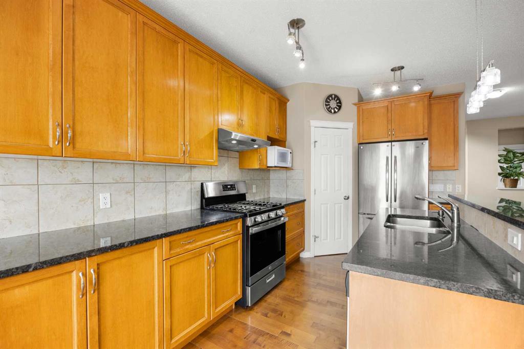 Additional image 4 of 65 Panora Way NW, Calgary, AB, T3K 0R4