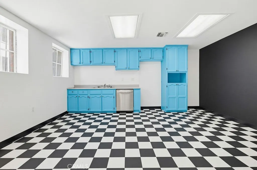 Additional image 35 of 129 W 5th Street, Long Beach, CA 90802
