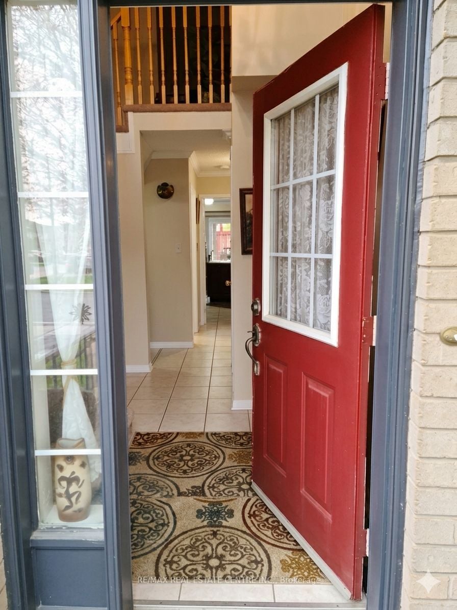 82 Earl Grey Crescent, Brampton, ON, L7A 2L2 photo 2
