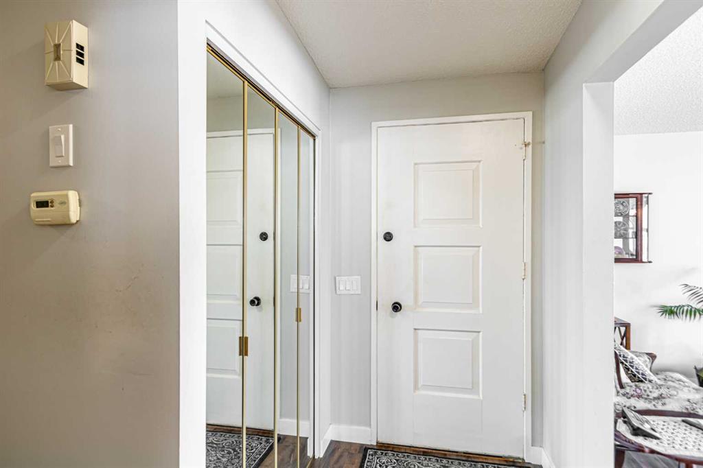 Additional image 4 of 5636 37 Street SW, Calgary, AB, T3E 5M6