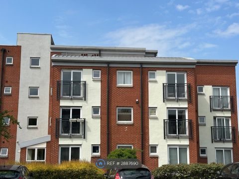 Chester Road, Manchester M32