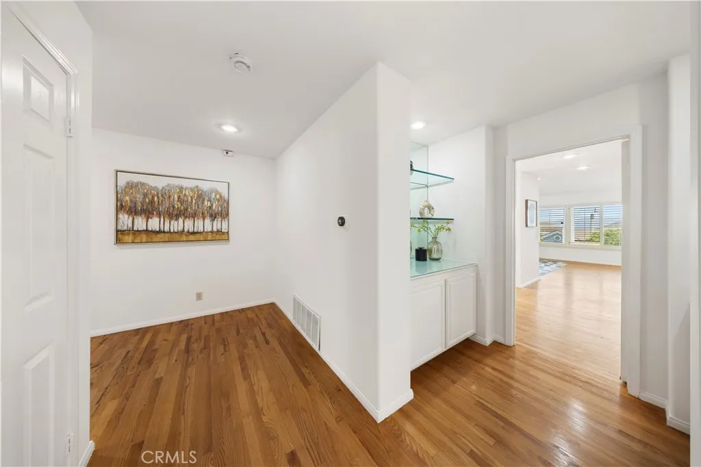 Additional image 80 of 2 Saros Unit 70, Irvine, CA 92603