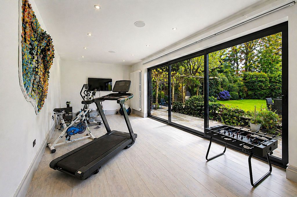 Additional image 7 of 6 bed detached house for saleBroadway, Hale WA15