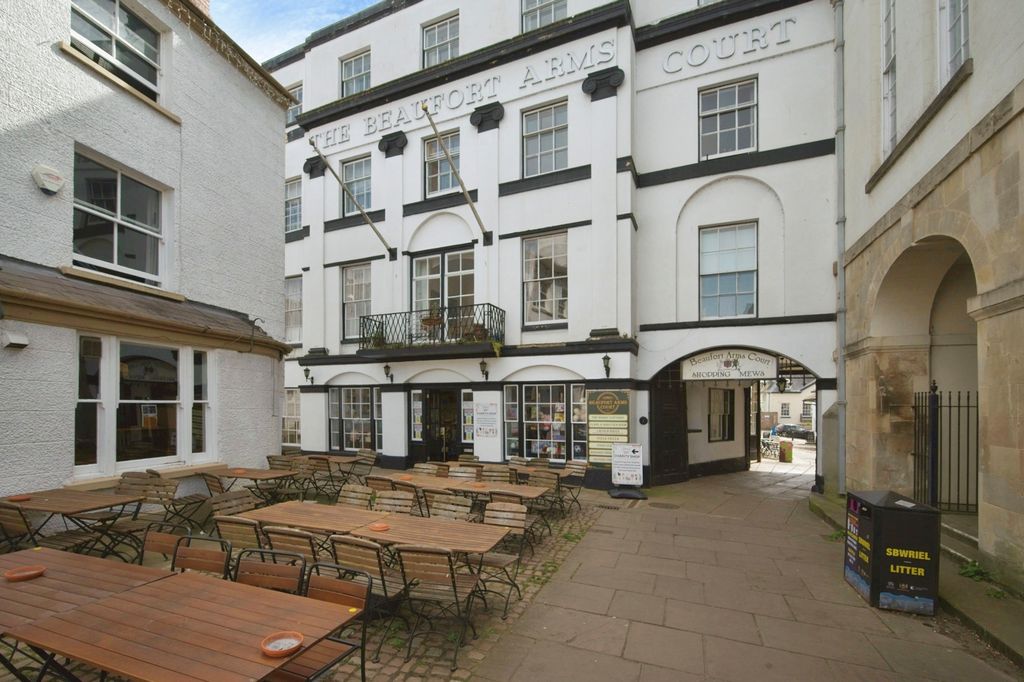 Additional image 15 of 2 bed flat for saleAgincourt Square, Monmouth, Monmouthshire NP25