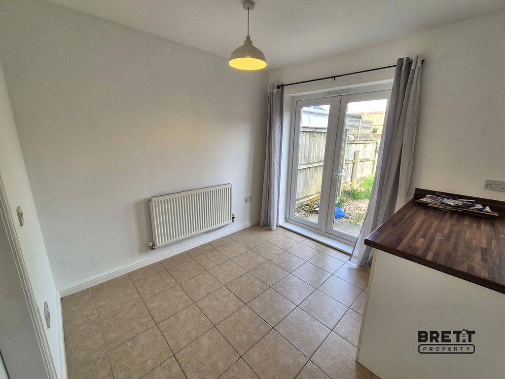 Additional image 5 of 3 bed semi-detached house to rent36 Belfrey Close, Hubberston, Milford Haven, Pembrokeshire. SA73