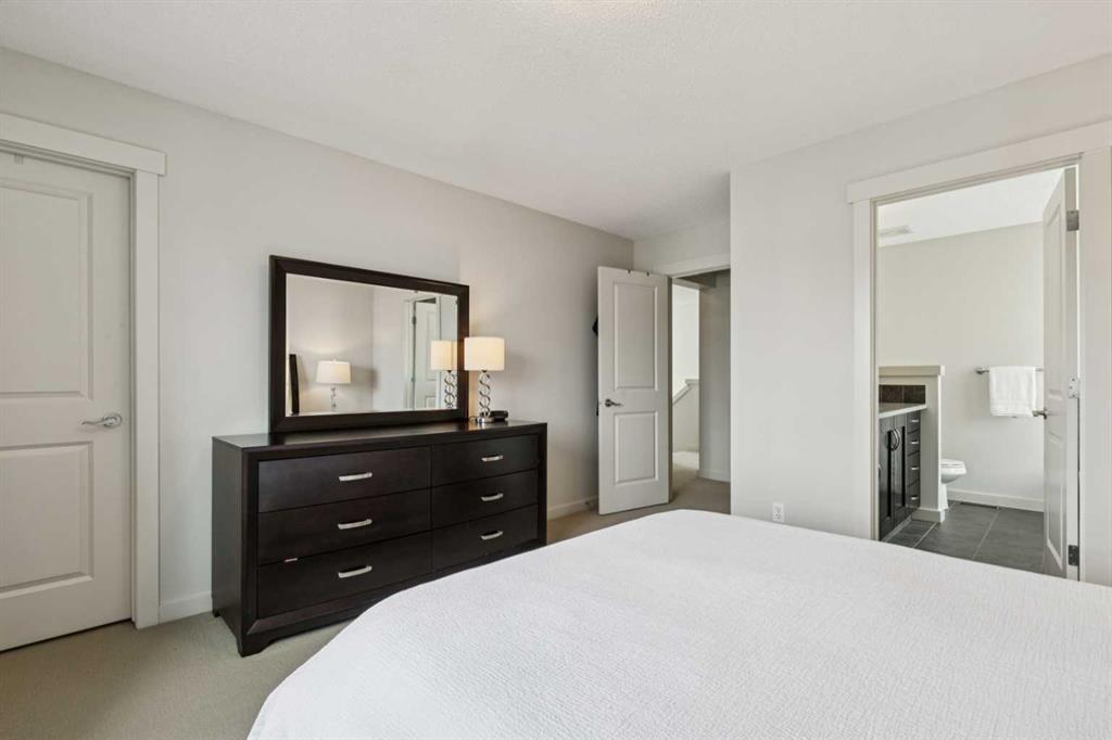 Additional image 3 of 27 Elgin Terrace SE, Calgary, AB, T2Z 0B7
