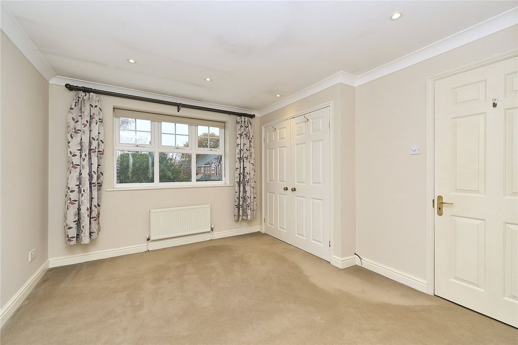 Additional image 37 of 4 bed detached house to rentSaint Andrews Gardens, Cobham, Surrey KT11
