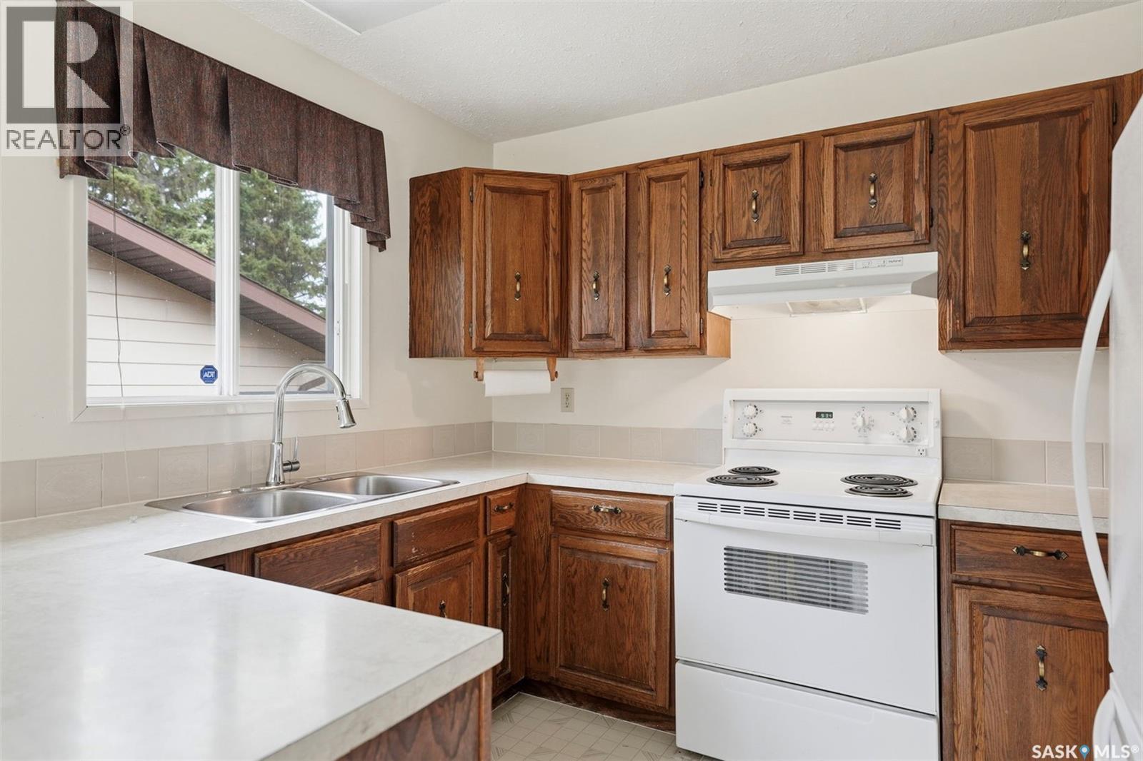Additional image 2 of 230 Silverwood Road, Saskatoon, SK, S7K5R9