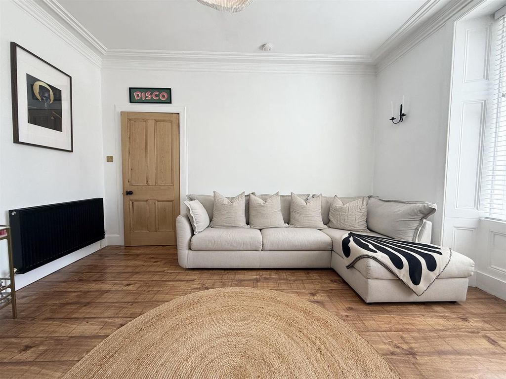Additional image 9 of 2 bed flat for saleAnnan Road, Dumfries DG1
