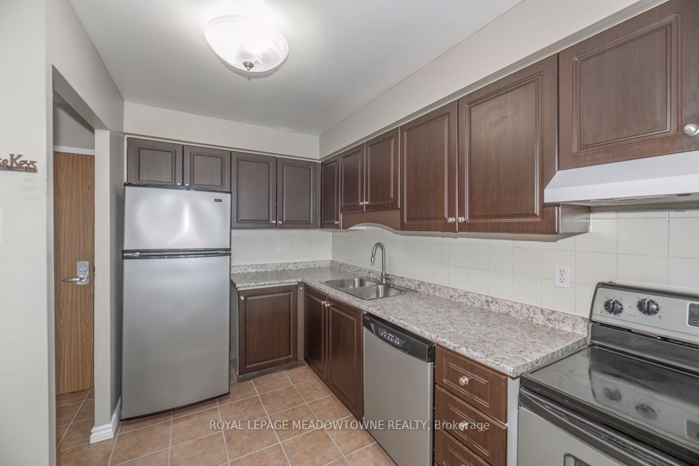 Additional image 6 of 905-1110 Walden Circle, Mississauga, ON, L5J 4R3
